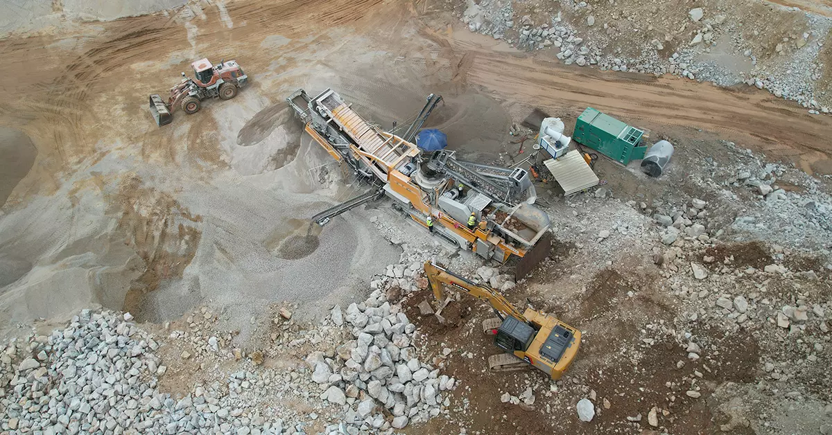 United Arab Emirates 100t/h Copper Ore Mobile Crushing Line-2