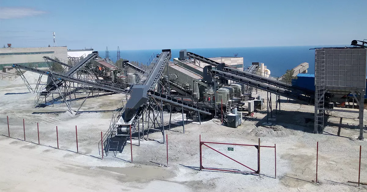 Saudi Arabia 150-200t/h Granite Wheeled Crushing Plant-3