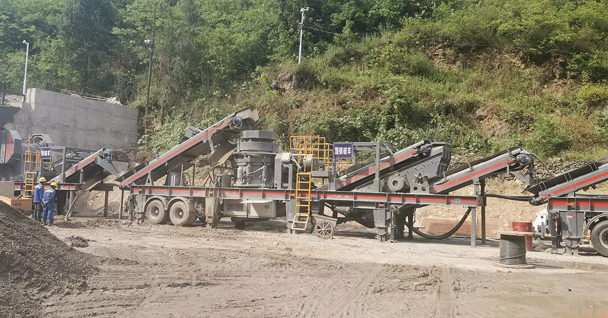 Ethiopia 100TPH Basalt Wheeled Crushing Plant-2